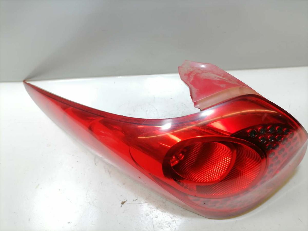 Peugeot 207 SW Kombi original Rücklicht Rückleuchte links BJ08